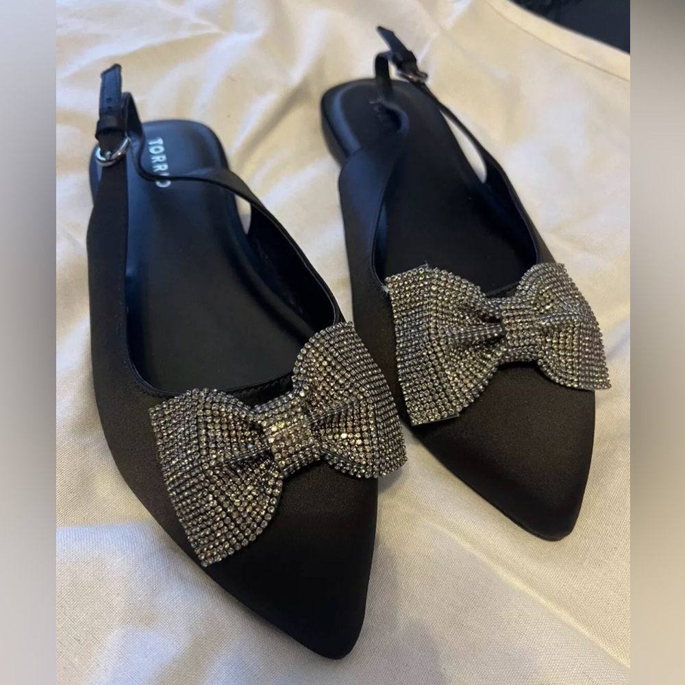 Torrid Sling Back Flats with Rhinestone Bow, Rounded-Pointy Toe, Black, 10.5ww